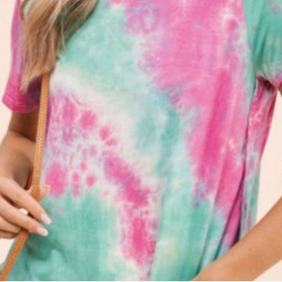 Green and pink tie-dye short sleeve top - Picture 3 of 11